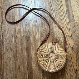 Round Woven Ratten Crossbody Bag